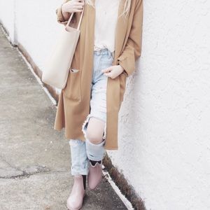 F21 Distressed Blue Jeans